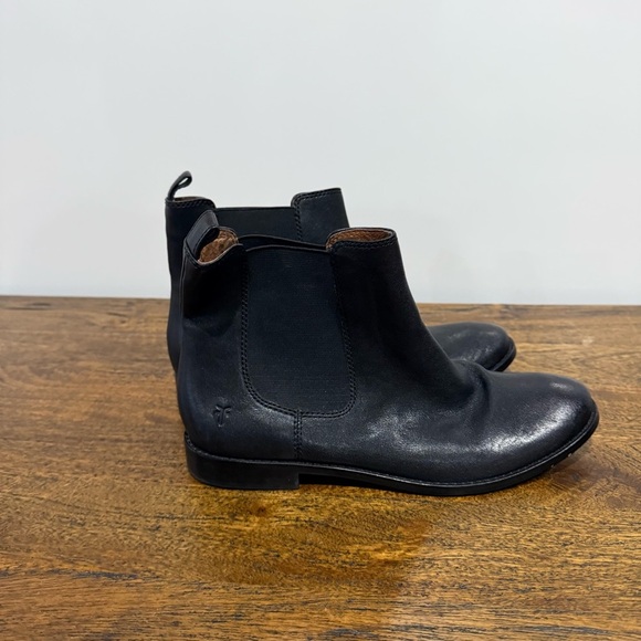 Frye Anna Chelsea Boot Black Leather Ankle Boots - Picture 6 of 11